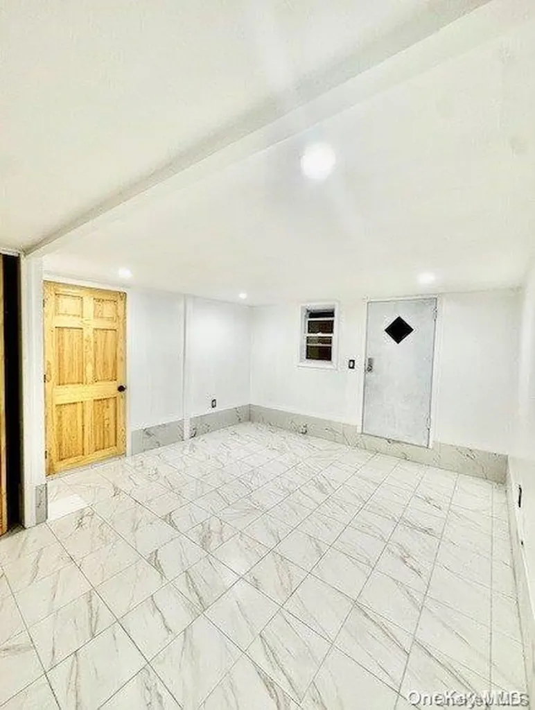 516 Beach Avenue Bronx NY 10473