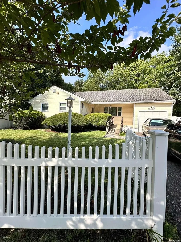 15 Center Avenue Bay Shore NY 11706