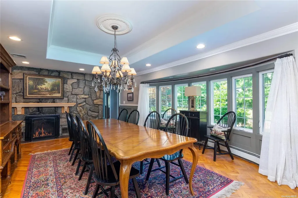 31 Croft Lane Smithtown NY 11787