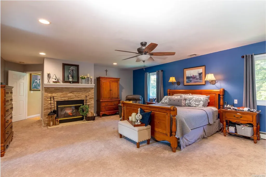 31 Croft Lane Smithtown NY 11787