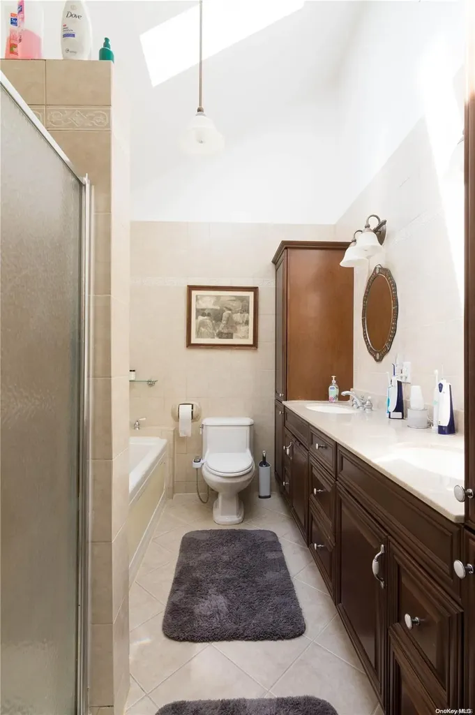31 Croft Lane Smithtown NY 11787