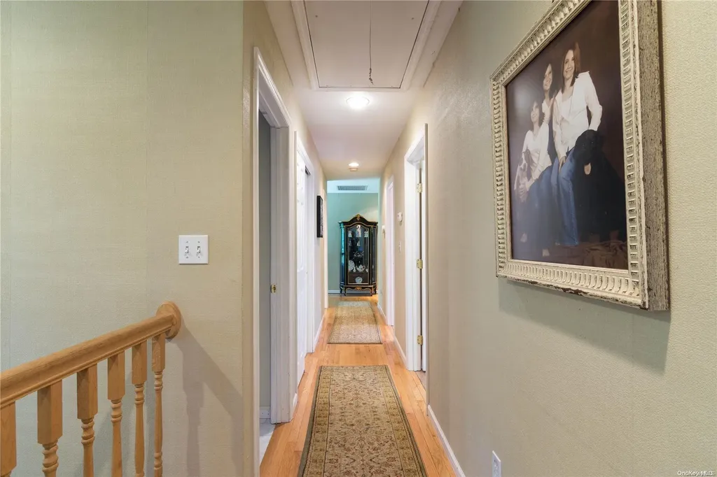 31 Croft Lane Smithtown NY 11787