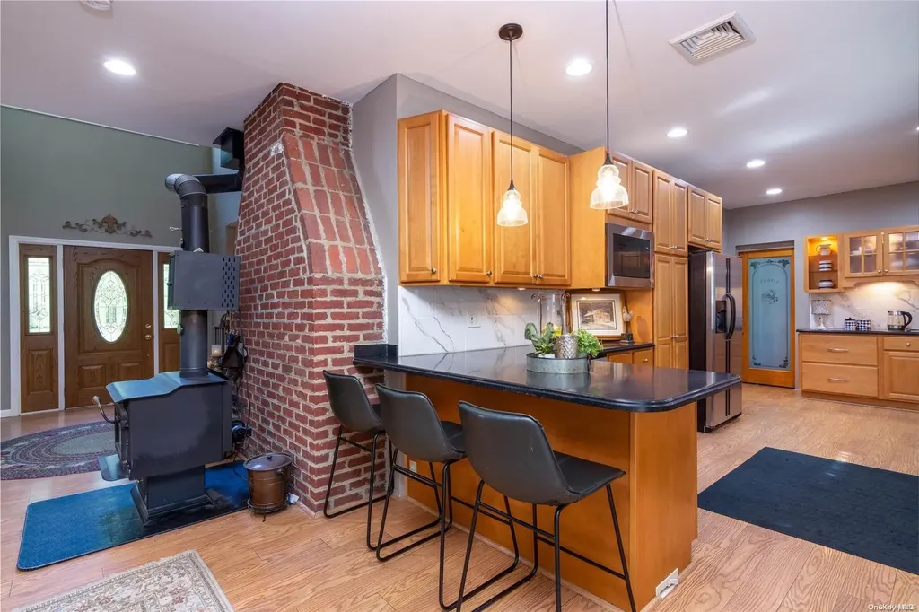 31 Croft Lane Smithtown NY 11787