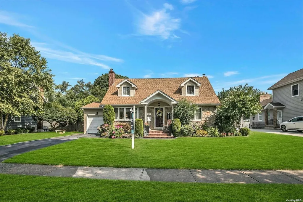 83 Renison Drive Westbury NY 11590