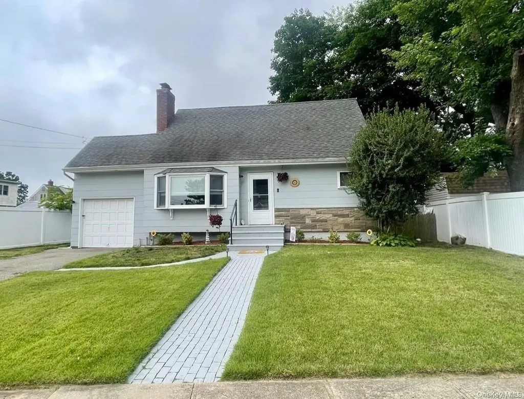 4 Patrick Street West Babylon NY 11704