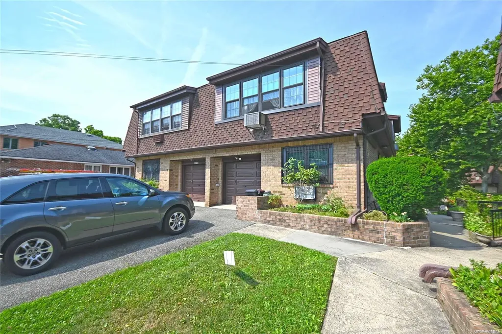 61-24 232nd Street Oakland Gardens NY 11364