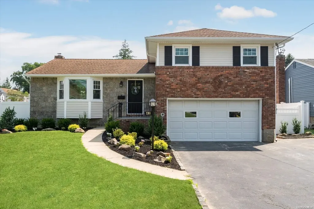42 Franklin Place Oceanside NY 11572