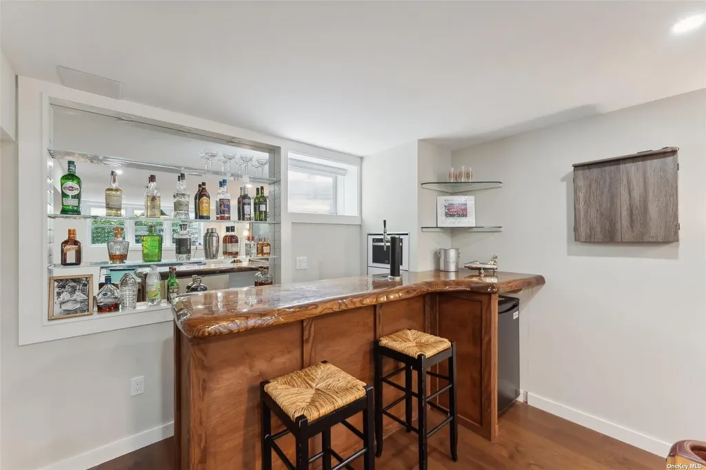 50 Old Main Road Quogue NY 11959