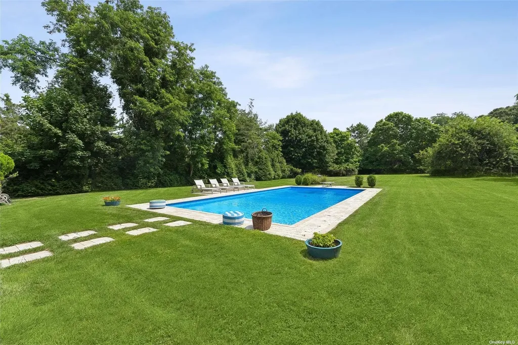 50 Old Main Road Quogue NY 11959