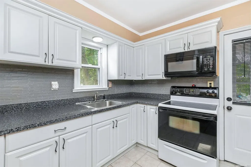 20 Biltmore Drive Mastic Beach NY 11951