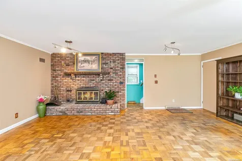 20 Biltmore Drive Mastic Beach NY 11951