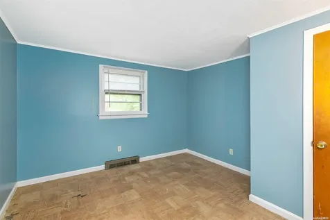 20 Biltmore Drive Mastic Beach NY 11951