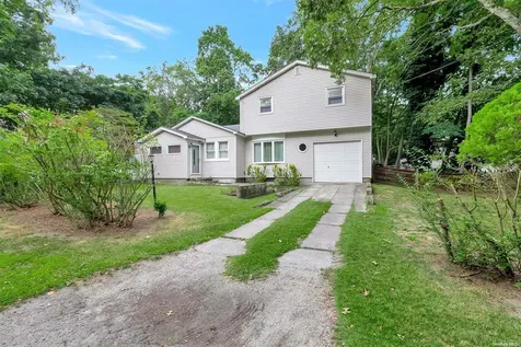 20 Biltmore Drive Mastic Beach NY 11951