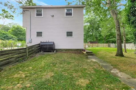 20 Biltmore Drive Mastic Beach NY 11951