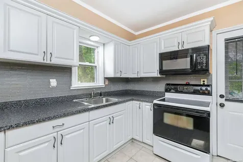 20 Biltmore Drive Mastic Beach NY 11951