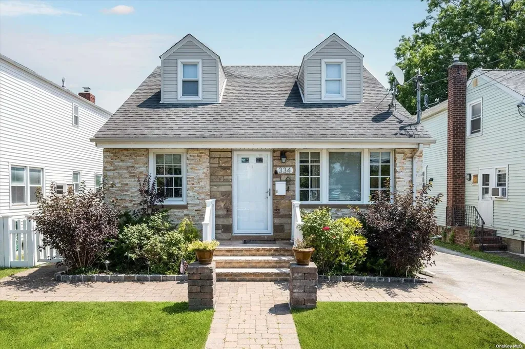 334 Nassau Boulevard Mineola NY 11501