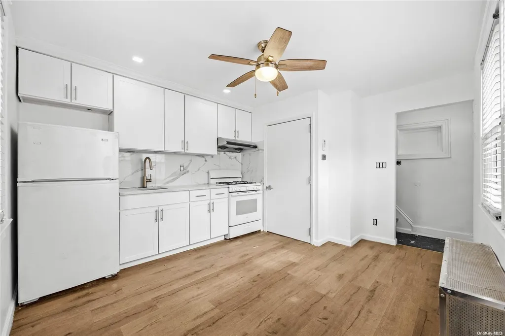 2871 Wellman Avenue Bronx NY 10461