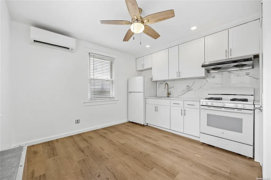 2871 Wellman Avenue Bronx NY 10461