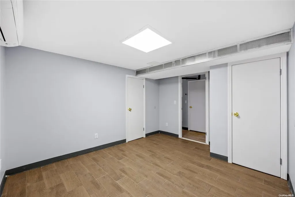 2871 Wellman Avenue Bronx NY 10461