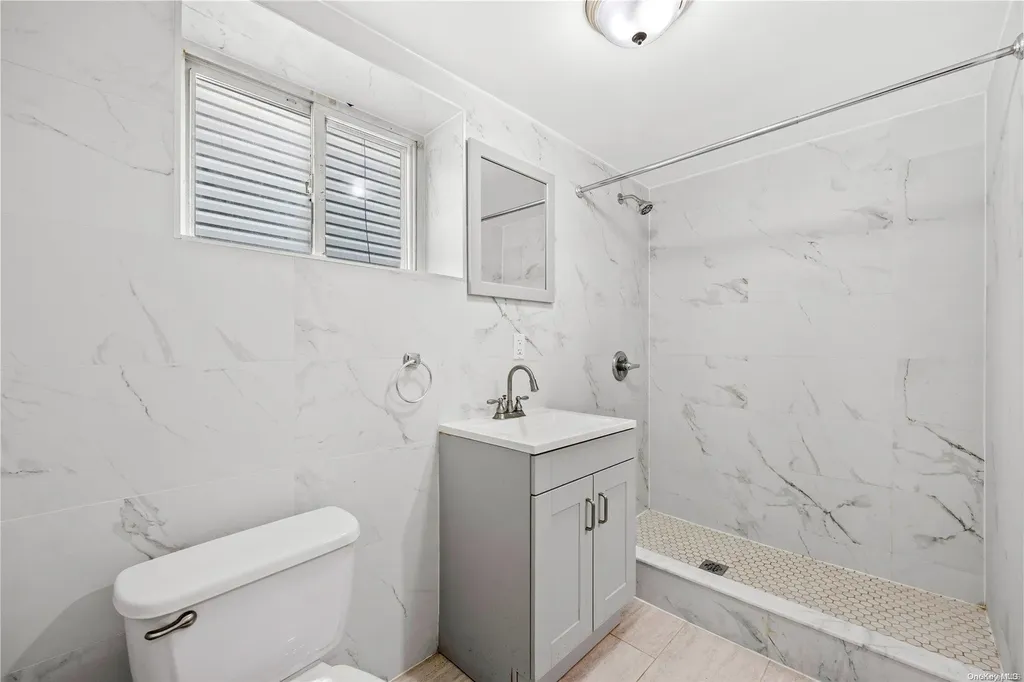 2871 Wellman Avenue Bronx NY 10461
