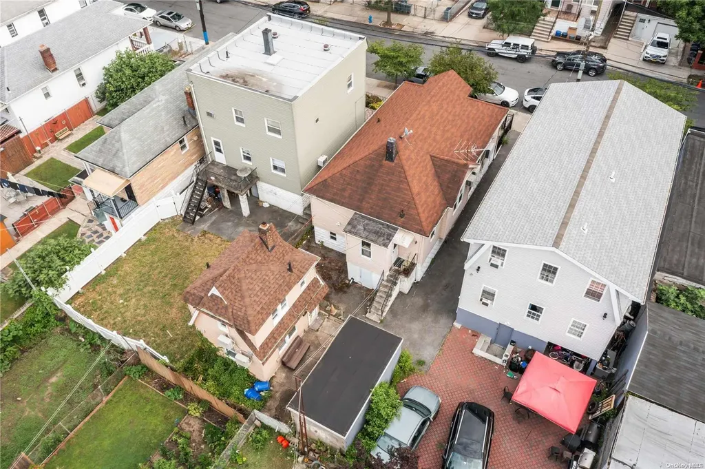 2871 Wellman Avenue Bronx NY 10461