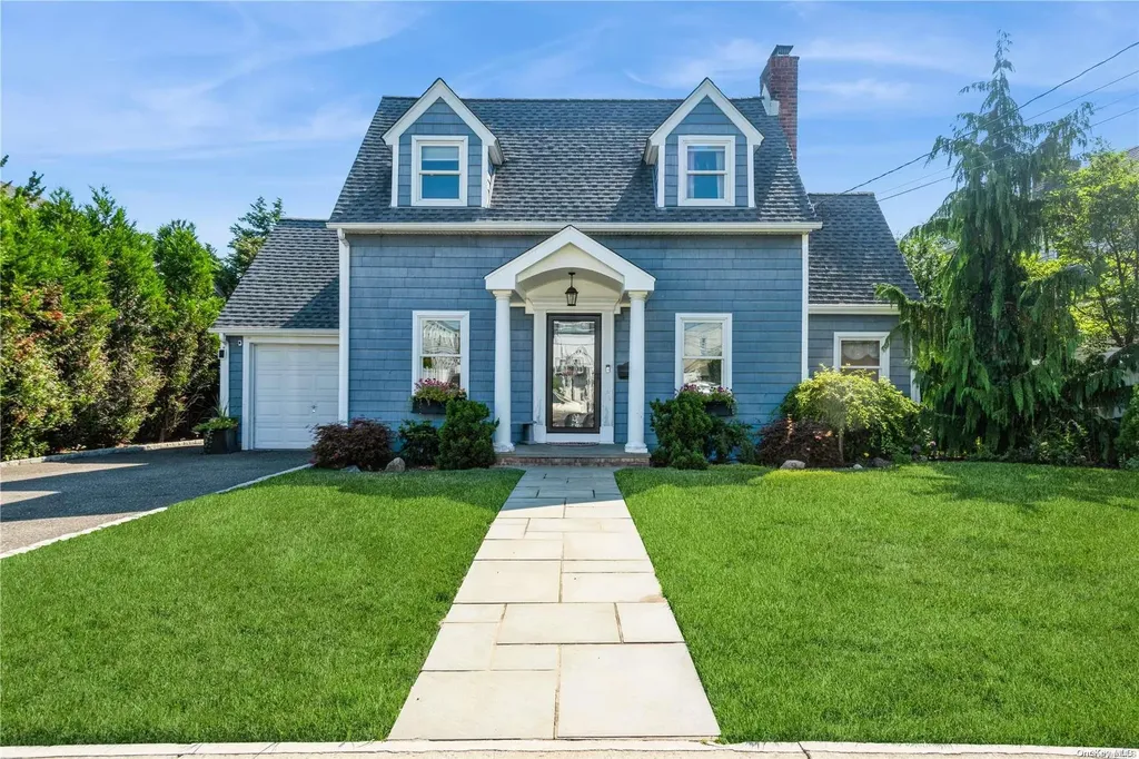6 Arms Avenue Merrick NY 11566