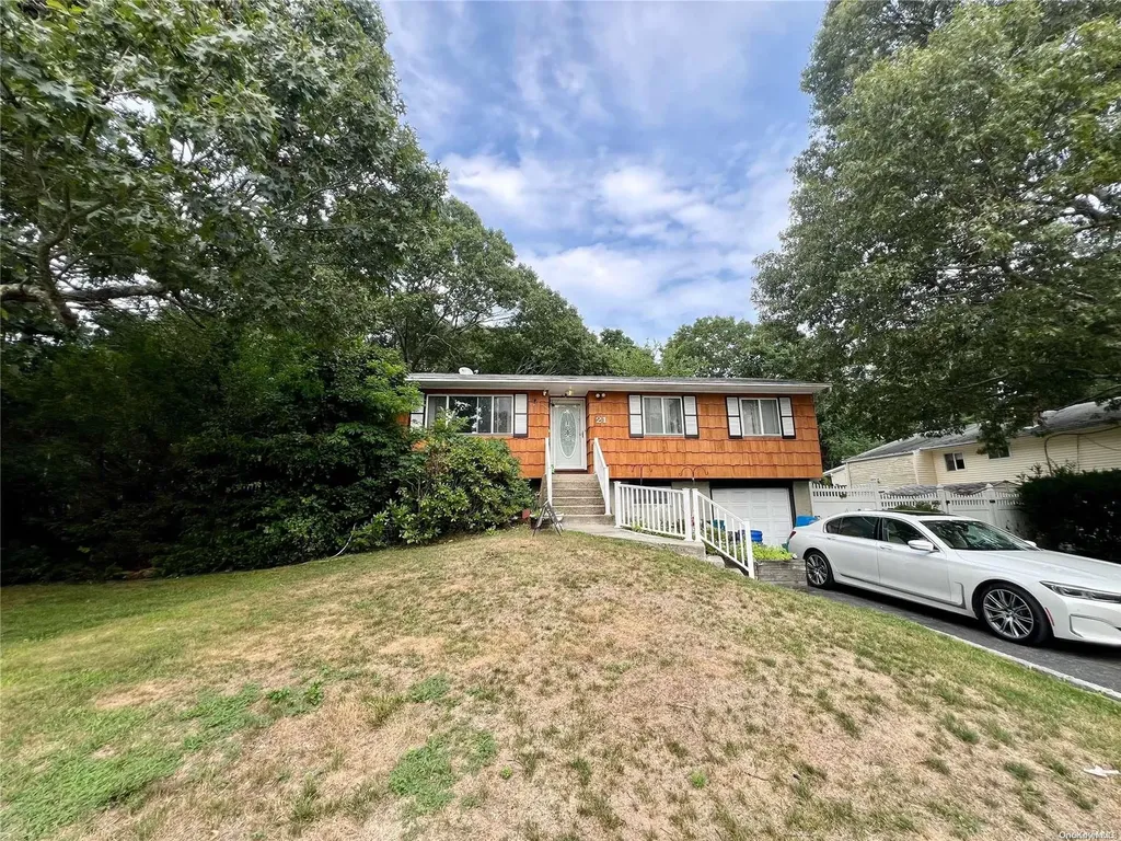 21 New Lane Selden NY 11784