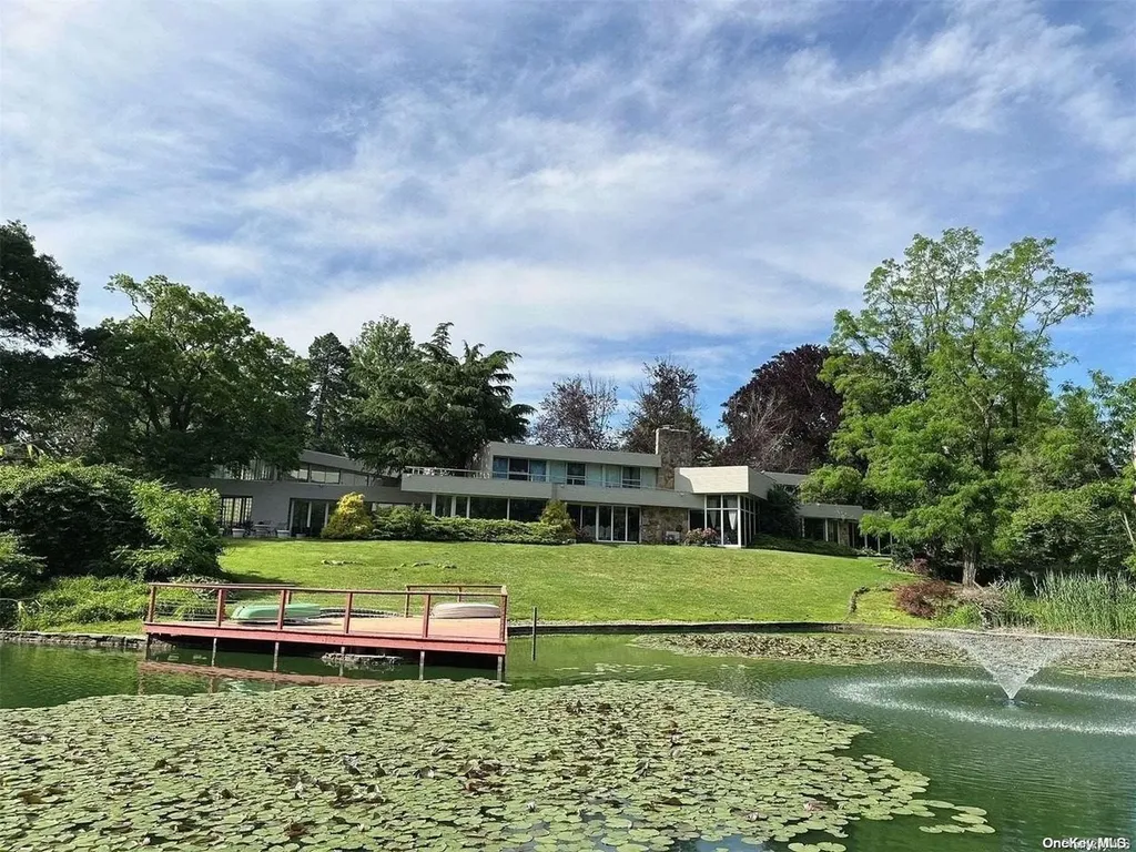 10 Ormond Park Road Glen Head NY 11545
