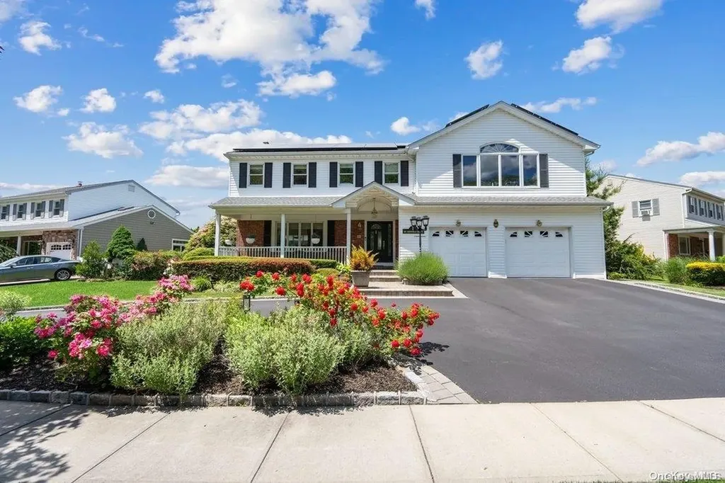 95 Ashford Drive Syosset NY 11791