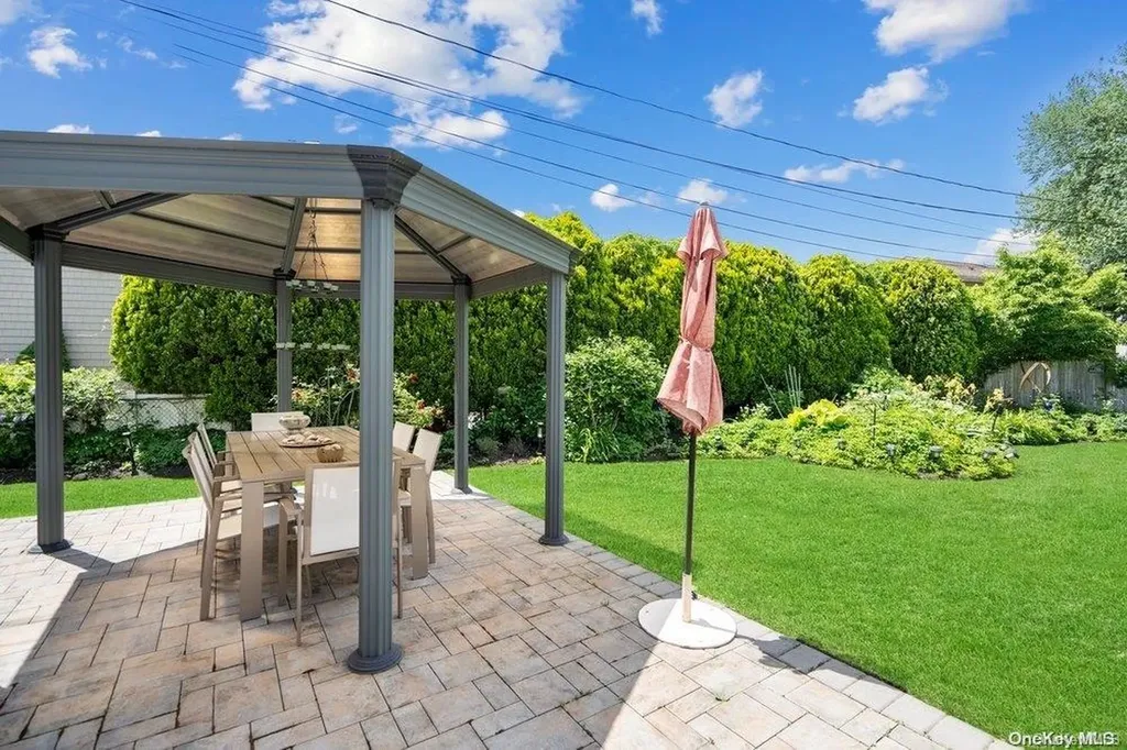95 Ashford Drive Syosset NY 11791