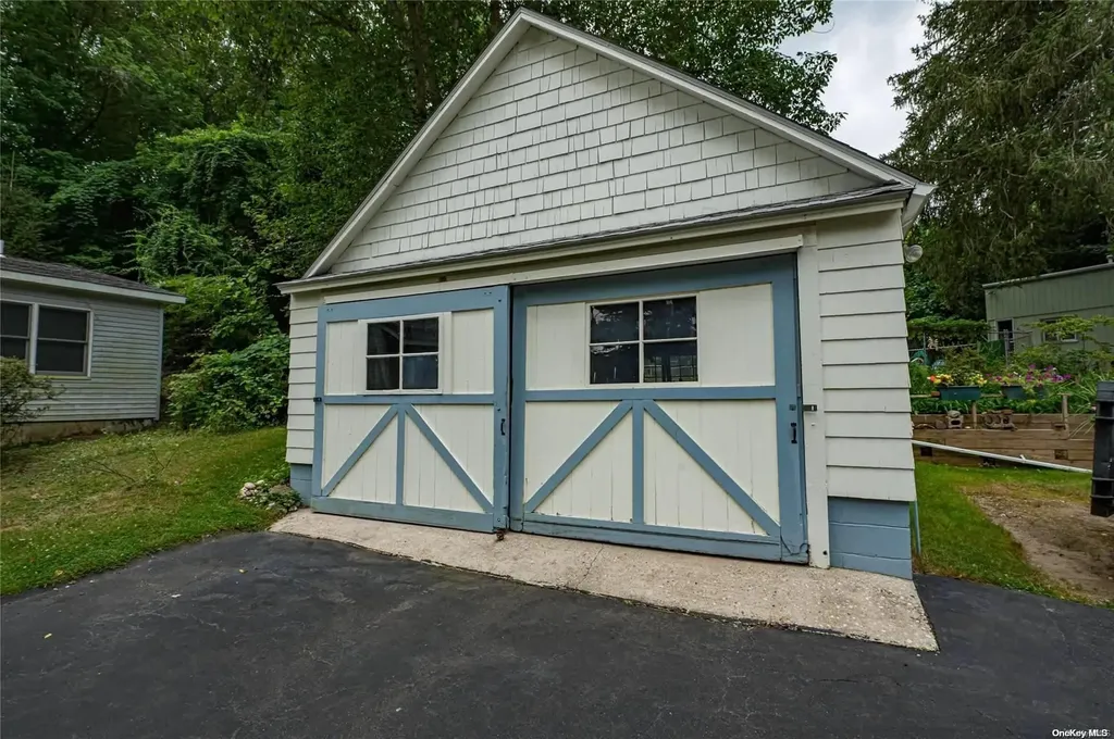 708 Main Street Port Jefferson NY 11777