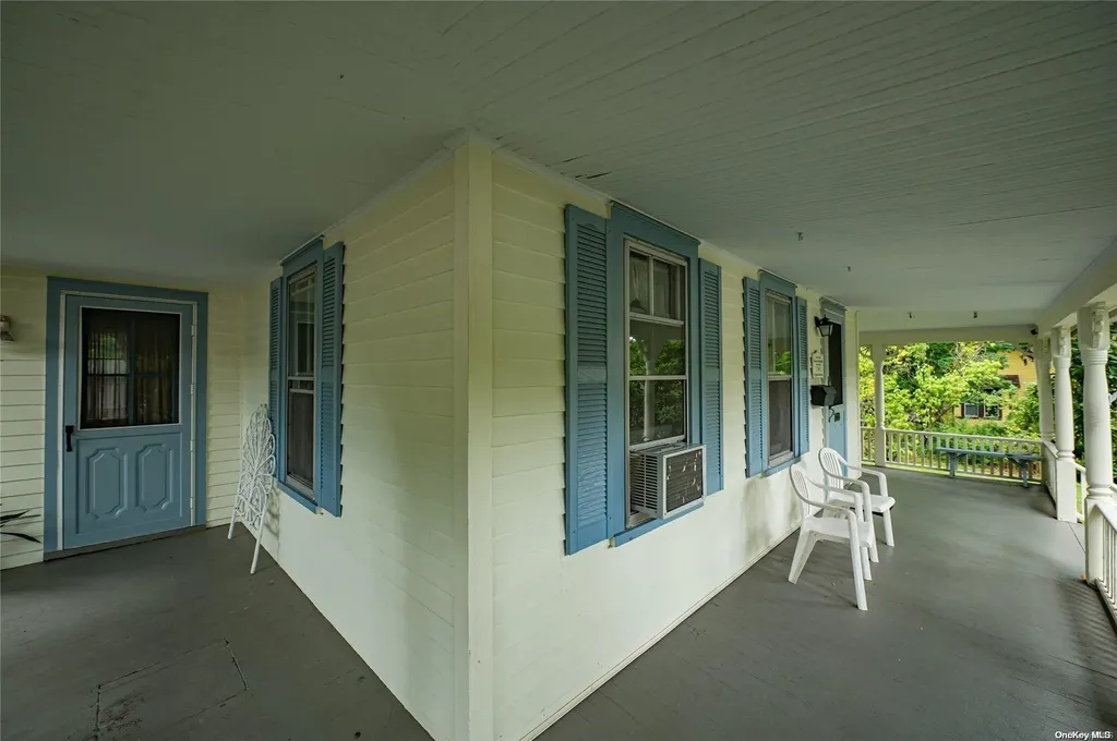 708 Main Street Port Jefferson NY 11777