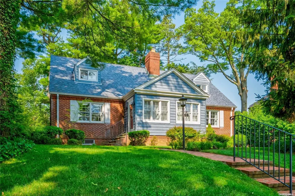 5 Cambridge Lane Manhasset NY 11030
