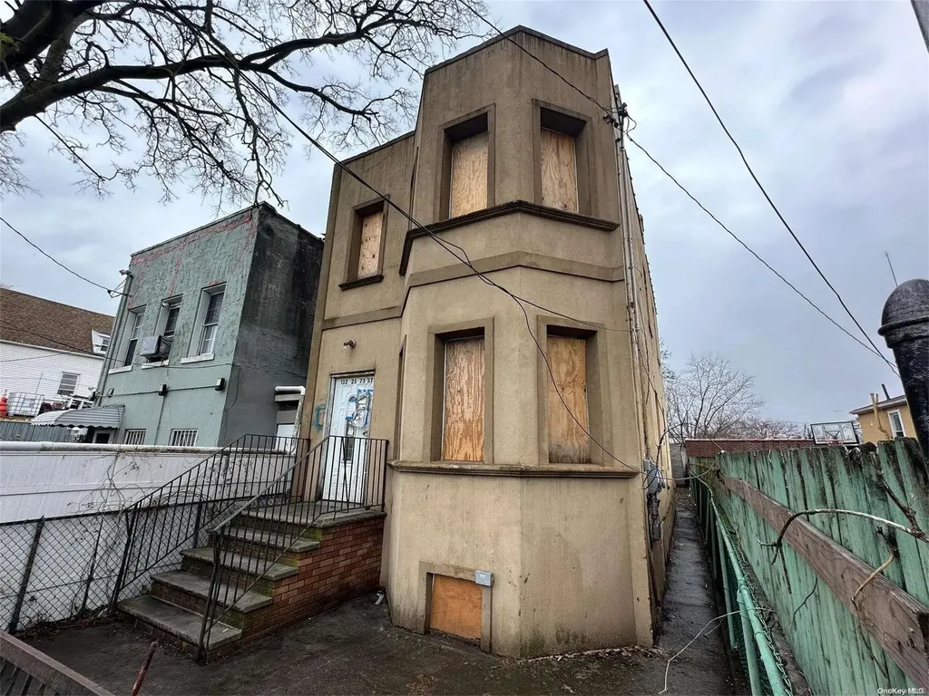 132-25 Ruby Street Howard Beach NY 11414
