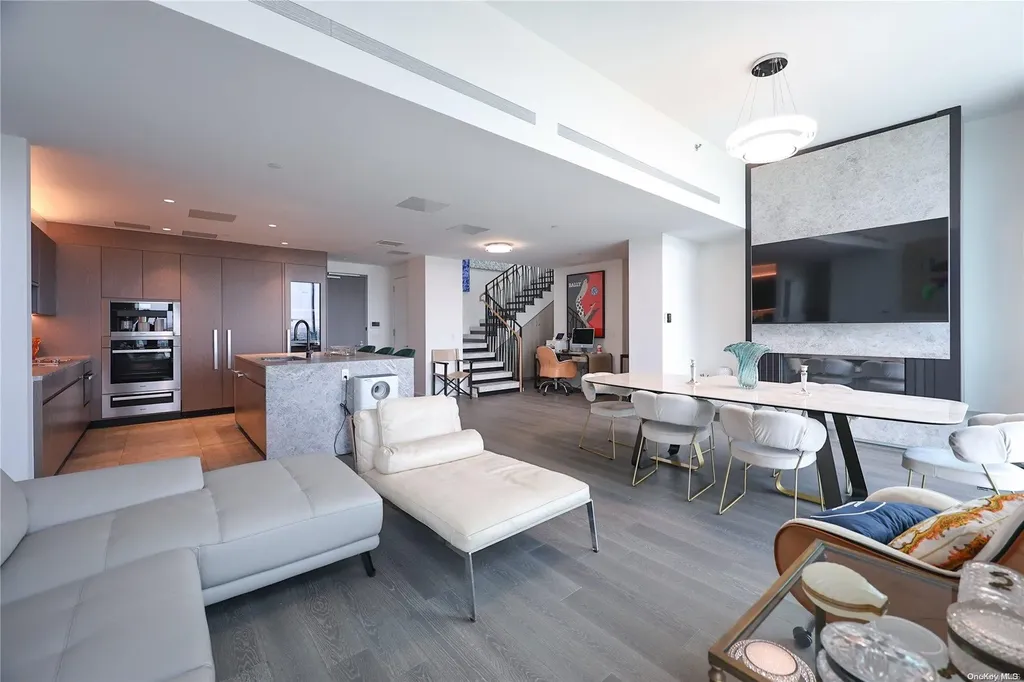 133-27 39 Avenue Flushing NY 11354