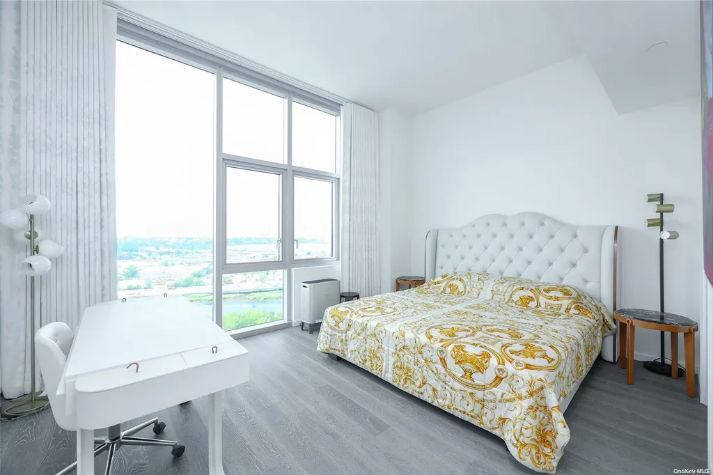133-27 39 Avenue Flushing NY 11354