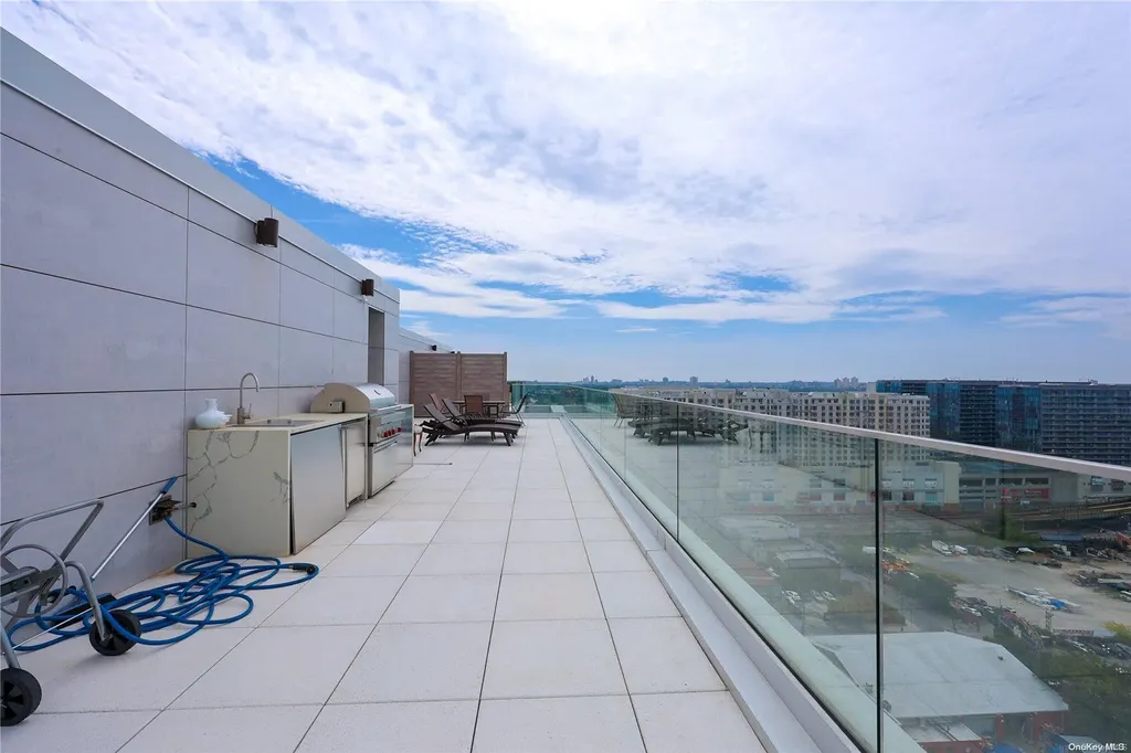 133-27 39 Avenue Flushing NY 11354
