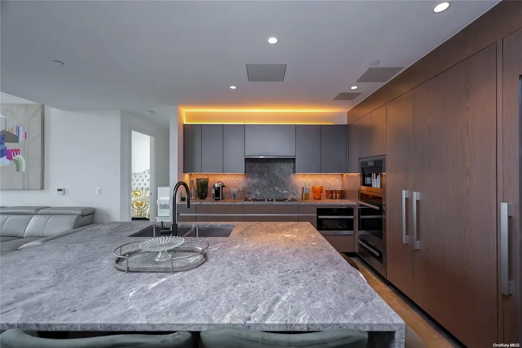 133-27 39 Avenue Flushing NY 11354