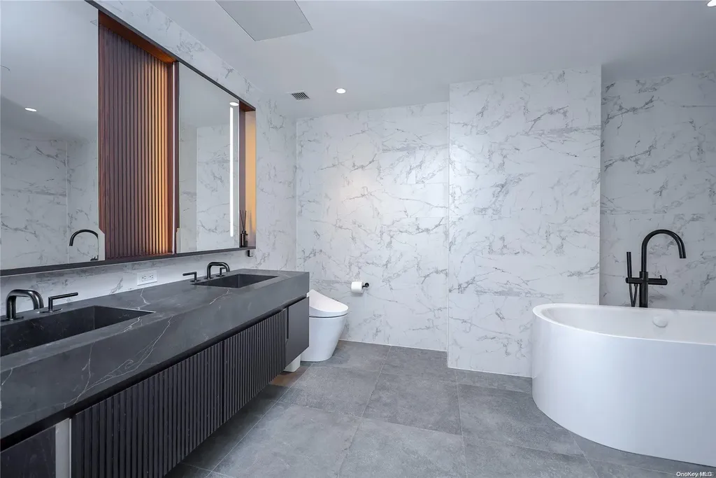 133-27 39 Avenue Flushing NY 11354