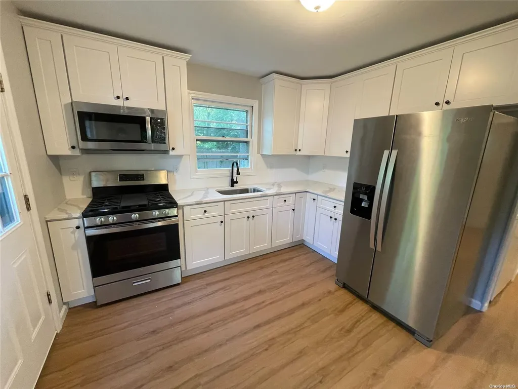 28 Corchaug Trail Ridge NY 11961