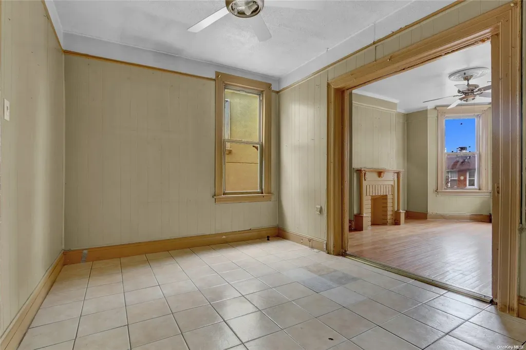 12-16 30th Road Astoria NY 11102