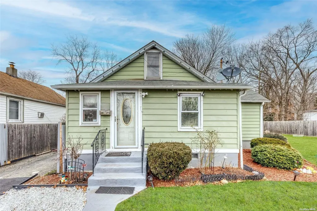 45 E Greenwich Avenue Roosevelt NY 11575