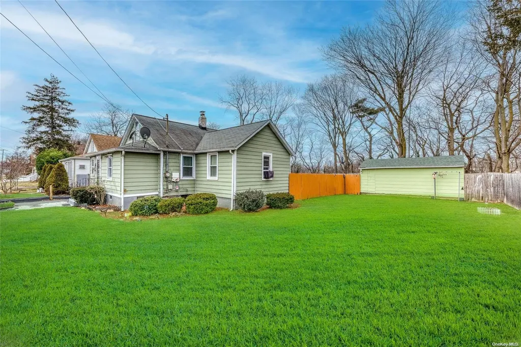 45 E Greenwich Avenue Roosevelt NY 11575