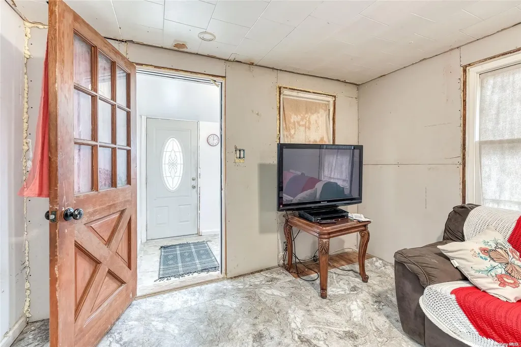 45 E Greenwich Avenue Roosevelt NY 11575