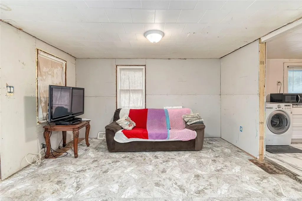 45 E Greenwich Avenue Roosevelt NY 11575