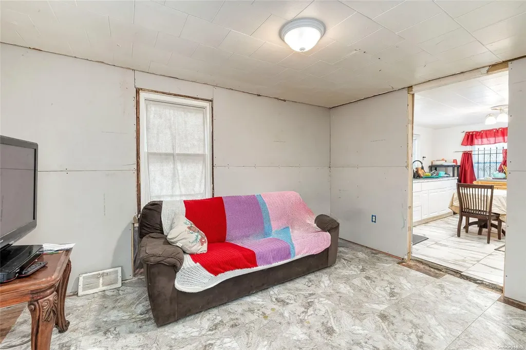 45 E Greenwich Avenue Roosevelt NY 11575