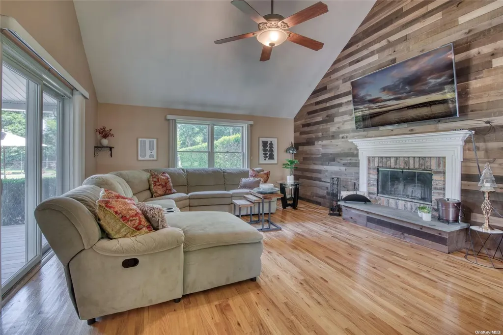 1300 Parkview Lane Orient NY 11957