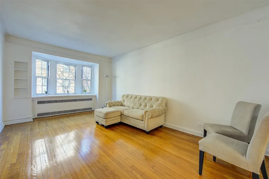 77-12 35 Avenue Jackson Heights NY 11372
