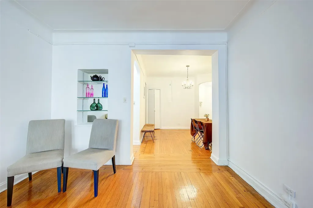 77-12 35 Avenue Jackson Heights NY 11372