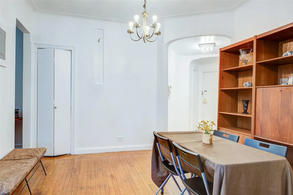 77-12 35 Avenue Jackson Heights NY 11372